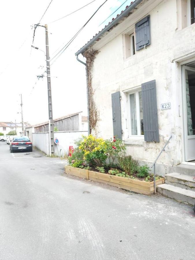 Maisonnette Saintes Exterior foto